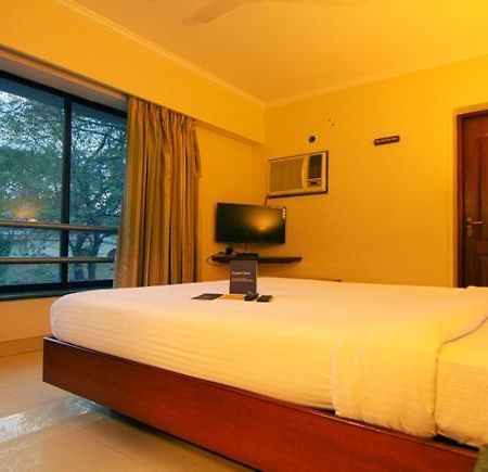 Hotel Lotus Pune Zewnętrze zdjęcie